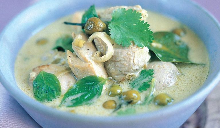 Green Chicken Curry
