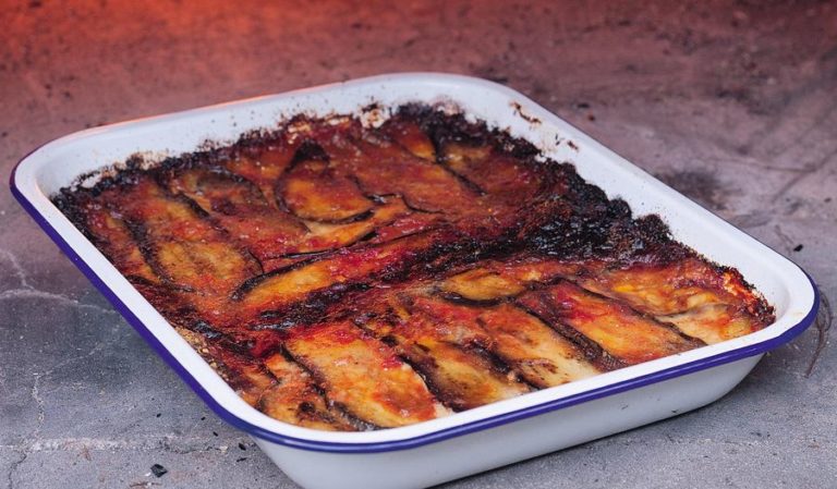 Aubergine and Mozzarella Bake (Melanzane Alla Parmigiana)